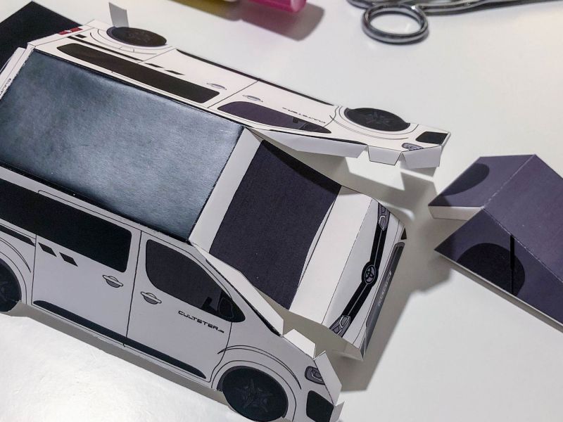 Papercut Toyota Crosscamp